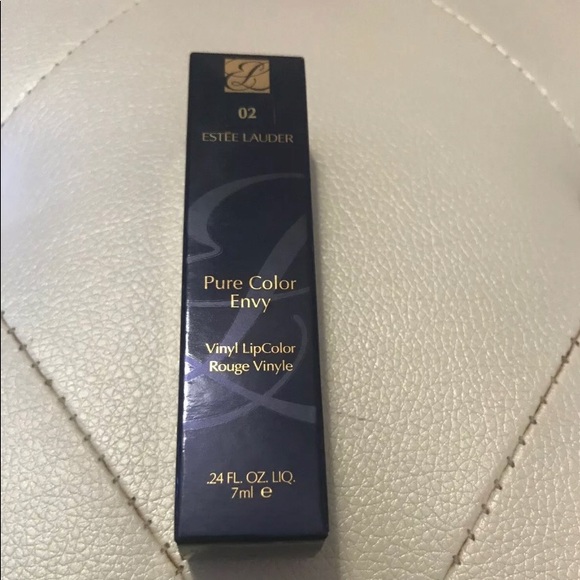 Estée Lauder Pure Color Envy Vinyl Liquid Lip Color 02 - Controversial - Picture 2 of 9